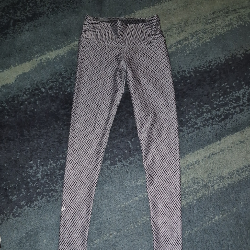 Inner Fire Patterned Leggings Size 4